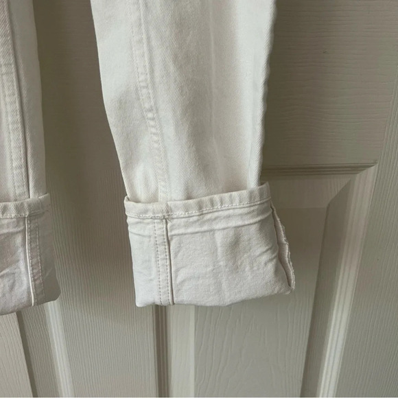 H & M Women’s High-Rise White Cuffed Denim Jeans Pants Size 2 - Picture 3 of 12